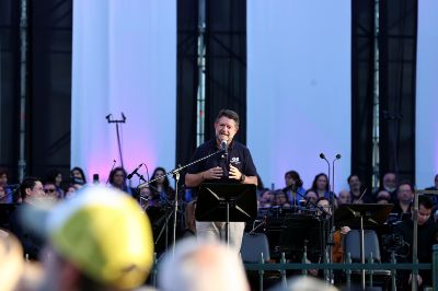 Este ciclo de conciertos "pretende revivir nuestra ciudad, alimentar el espíritu y el corazón de nuestros habitantes y lo más importante, democratizar el acceso a la cultura de calidad", señaló el Gobernador Claudio Orrego. 